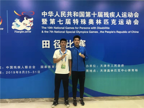 圖為王浩和他的教練王琳